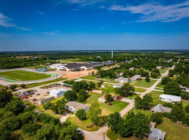 902 Commerce Street, Newcastle, TX 76372