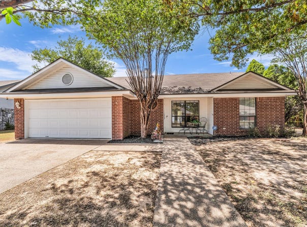 4626 Lexington Street, Bellmead, TX 76705