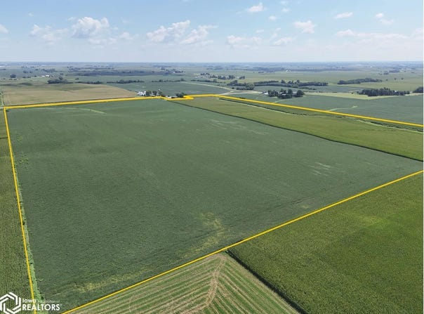 Utica Ridge Rd., Eldridge, IA 52807