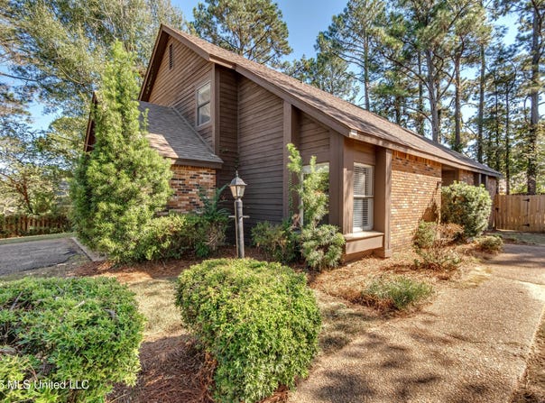 5 Dove Way Circle, Clinton, MS 39056