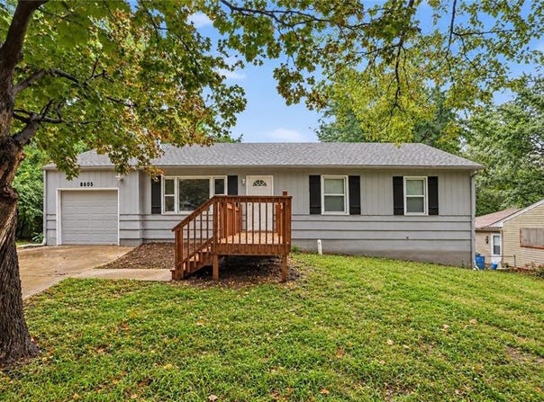 8605 Spring Valley Road, Raytown, MO 64138