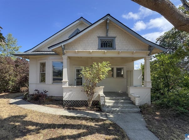 650 N Fifth Ave., Sequim, WA 98382