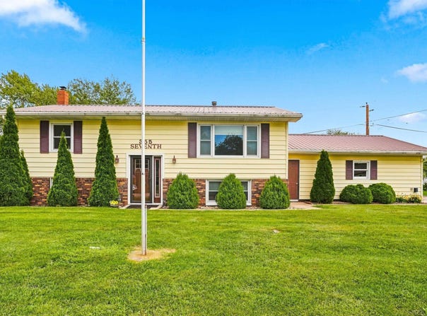 355 7th Street, Jesup, IA 50648