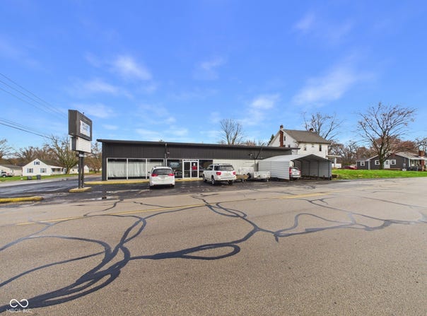 2500 E 10th Street, Anderson, IN 46012