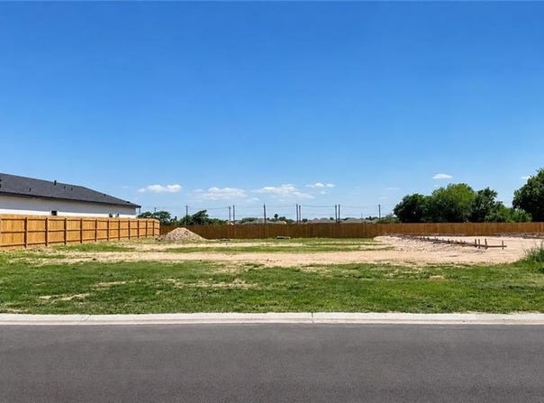 615 Mountain Road, Mission, TX 78573