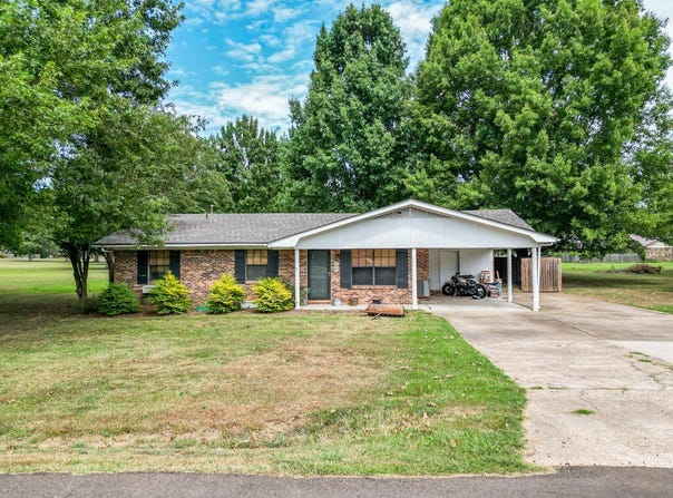 447 E Countiss, BRUCE, MS 38915