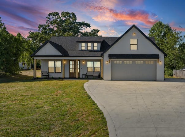 1444 Roddy Road, Campobello, SC 29322