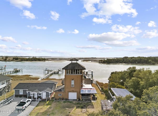 143 Capn Deck Lane, Cedar Point, NC 28584
