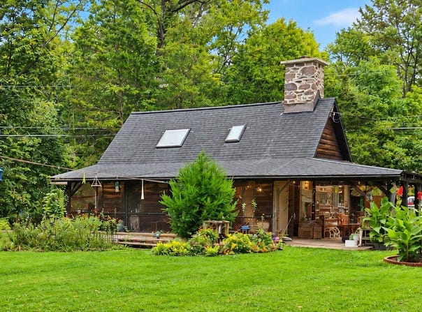 1154 PARK Road, ELVERSON, PA 19520