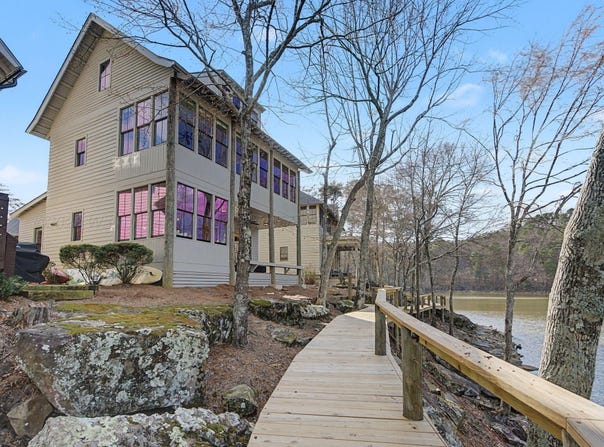 204 TURTLE POINT Dr, Crane Hill, AL 35053
