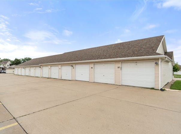1835 SW White Birch Circle, Ankeny, IA 50023