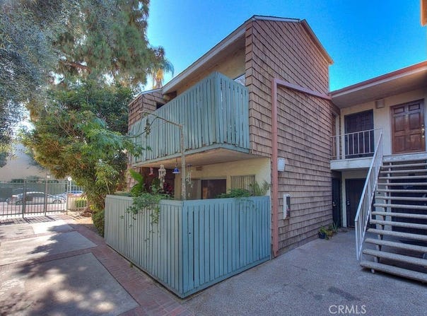 5700 Etiwanda, Tarzana, CA 91356