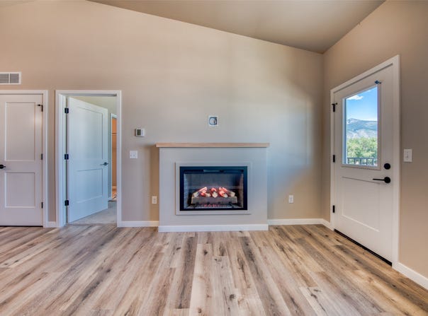 159 Canyon Falls Way, Hamilton, MT 59840