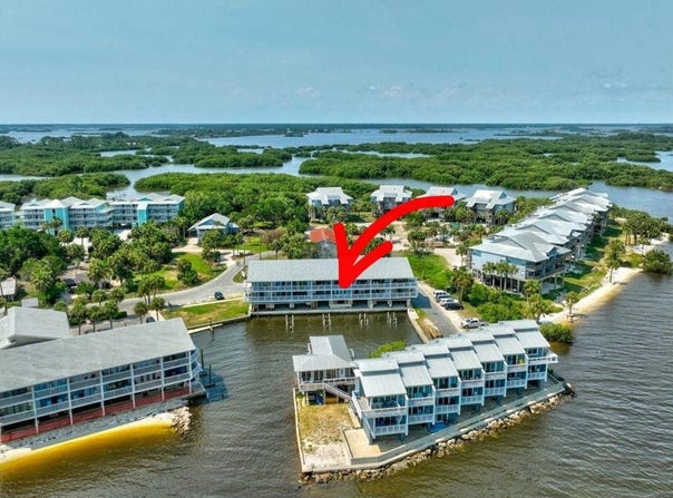 82 2ND Street, CEDAR KEY, FL 32625
