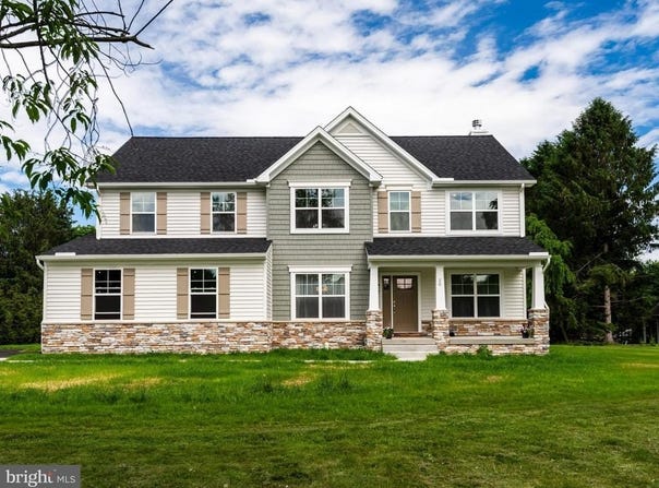 20 FLEMING DRIVE, GLENMOORE, PA 19343