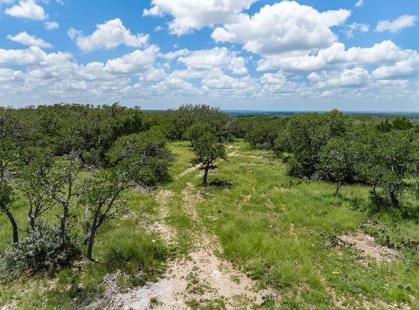 1632 Link, Doss, TX 78618