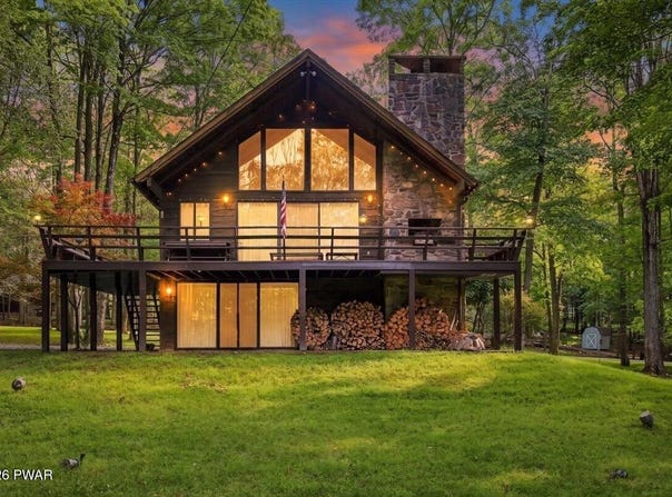 109 Valley Run, Greentown, PA 18426
