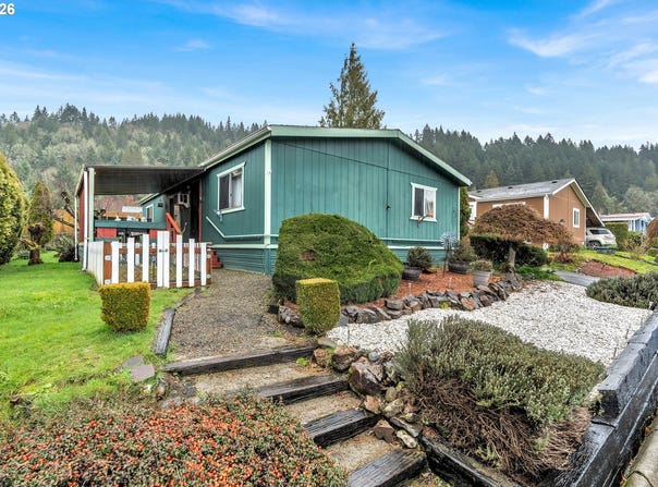 5400 MEEKER Dr, Kalama, WA 98625
