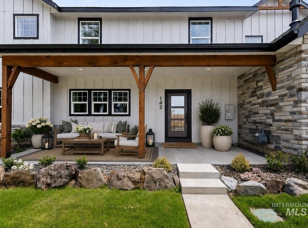 142 N Edgewood Ln, Eagle, ID 83616