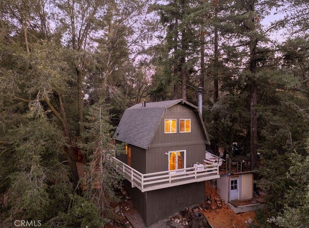 989 Calanda, Crestline, CA 92325
