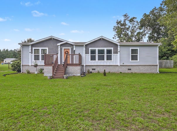 654 Second Texas Road, Saint George, SC 29477