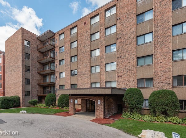 1702 Mill Street, Des Plaines, IL 60016