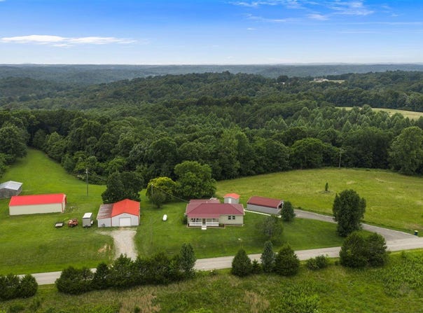 575 Dickeys Mill Road, Mammoth Cave, KY 42259