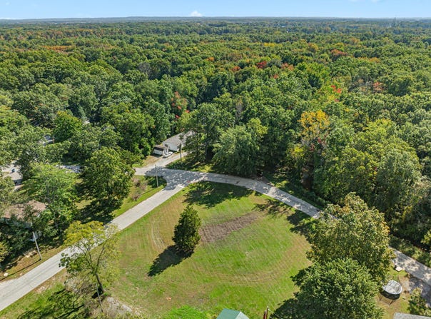 White Lake Avenue, Michigan City, IN 46360