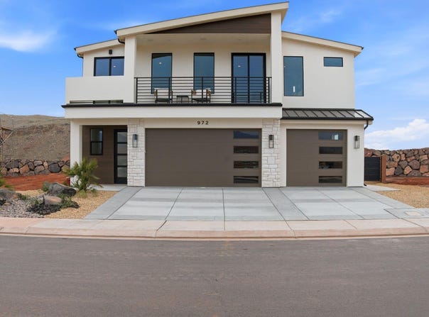 972 E COYOTE CREST Dr, Washington, UT 84780