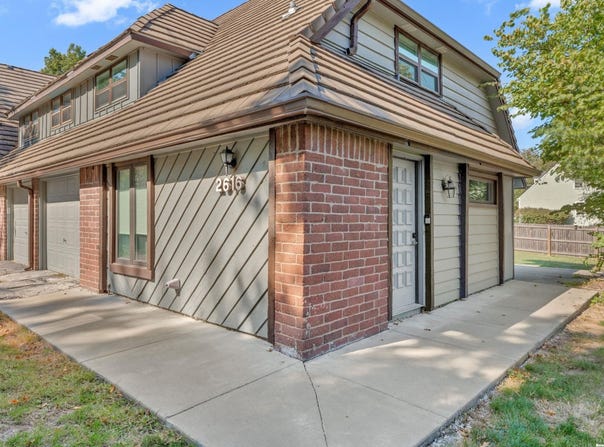 2616 W 24th Terrace, Lawrence, KS 66047