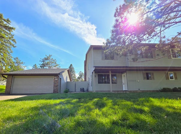 4710 Lenore Lane, Eagan, MN 55122