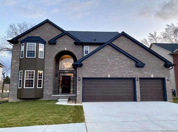 72 Arthur Drive, Troy, MI 48083