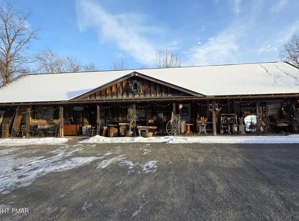 6582 Route 191, Cresco, PA 18326