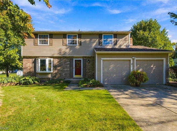 1005 Deepwood Drive, Macedonia, OH 44056