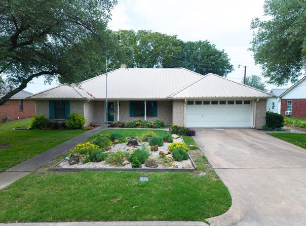 812 Crestline Drive, Mexia, TX 76667