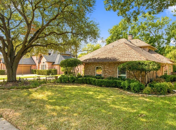 2905 Foxcreek Drive, Richardson, TX 75082