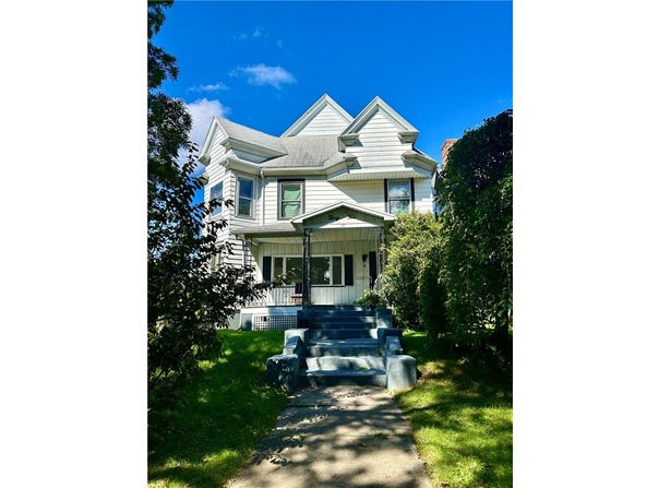 32 Lakeview Park, Rochester, NY 14613