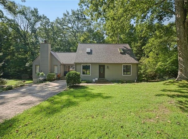 6 Foxcroft Road, Williamsburg, VA 23188