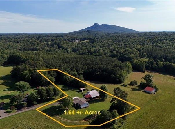 1075 Atkins Lane, Pinnacle, NC 27043