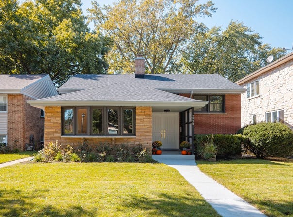 7930 N Kenneth Avenue, Skokie, IL 60076