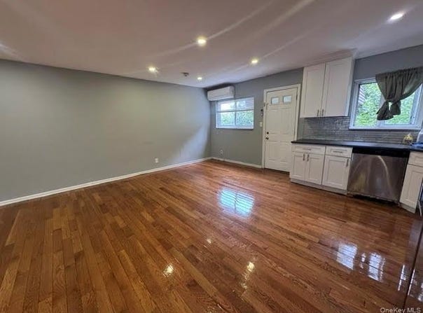 409 S 3rd Avenue, Mount Vernon, NY 10550