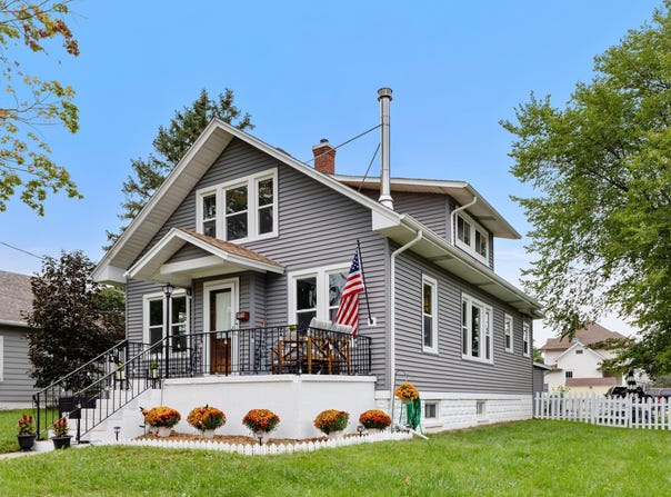 408 Orchard St, Burlington, WI 53105
