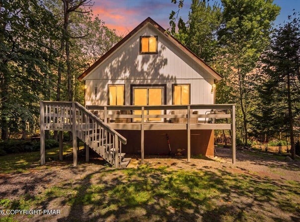 9781 Auburn Drive, Tobyhanna, PA 18466