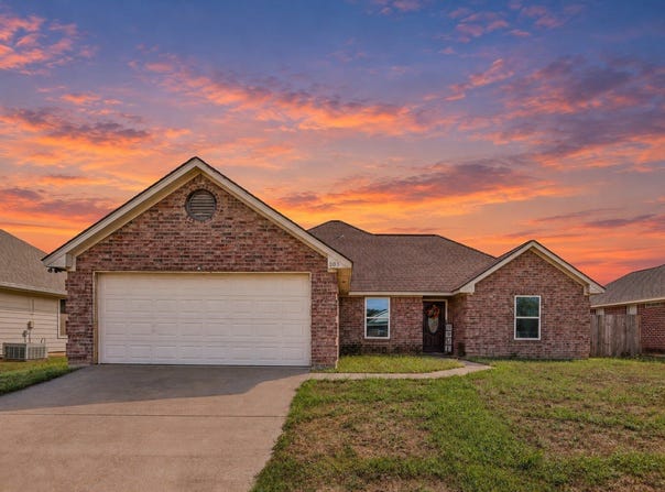 205 Quail Run, Aubrey, TX 76227