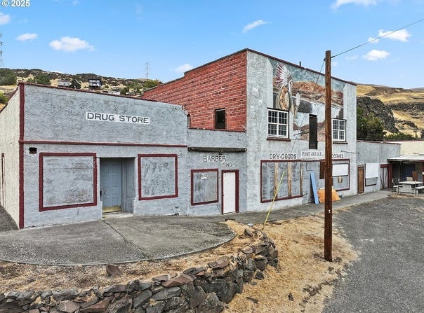 372 MAIN St, Wishram, WA 98673