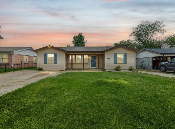 116 Highland Drive, Ennis, TX 75119