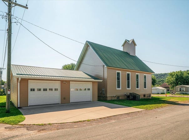 404 E Main St, La Farge, WI 54639