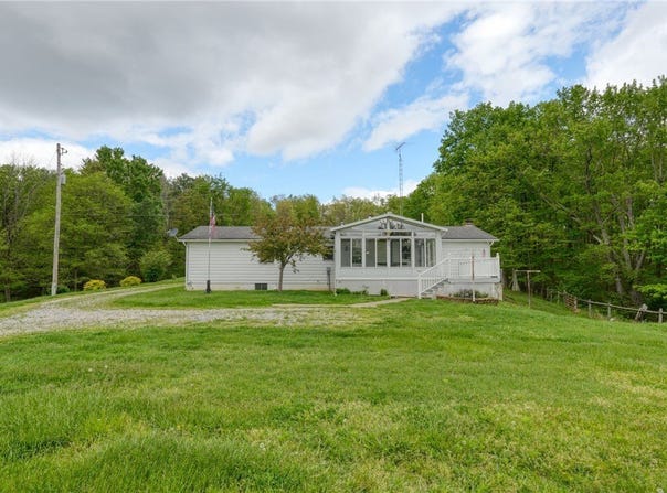 7312 Bowie Road, Cambridge, OH 43725