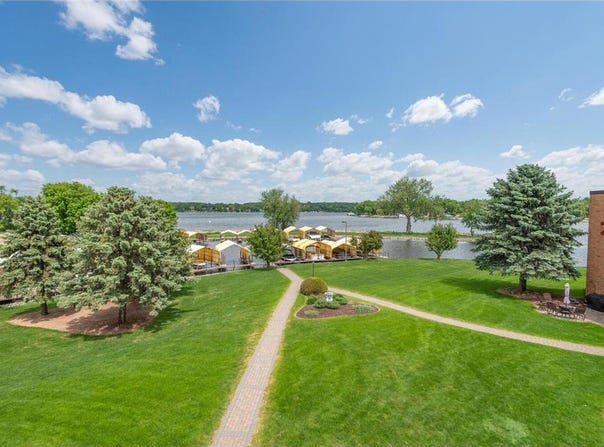 5430 Three Points Boulevard, Mound, MN 55364