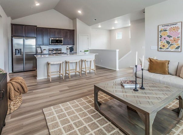 1811 Bounty Dr, Windsor, CO 80550